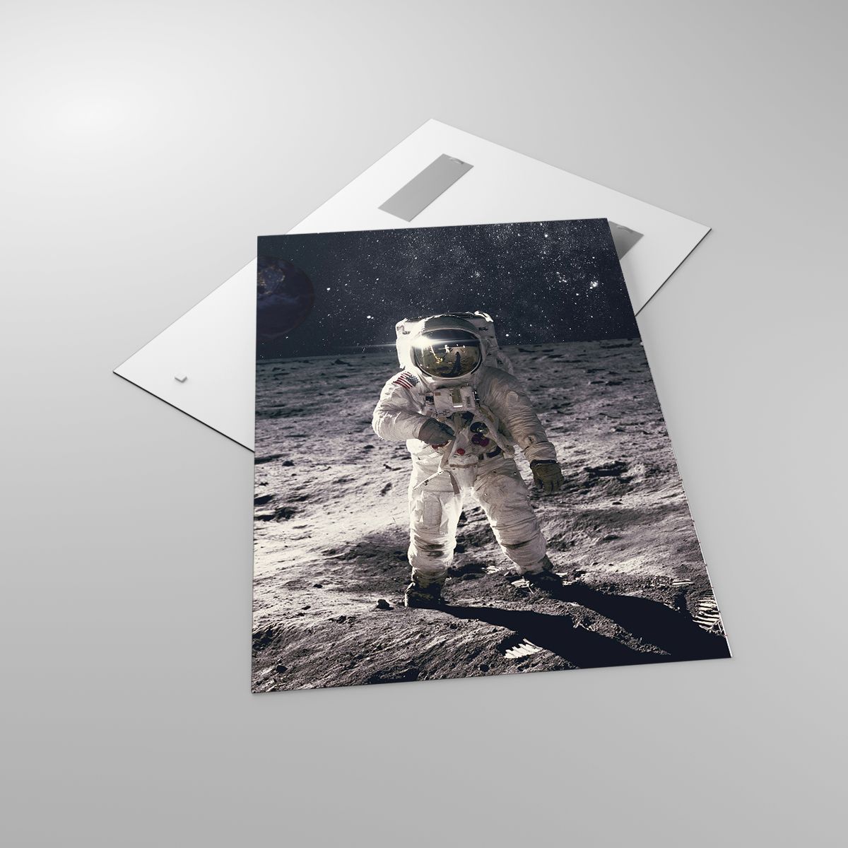 Glasbild Abstraktion, Glasbild Mann Im Mond, Glasbild Astronaut, Glasbild Kosmos, Glasbild Mond
